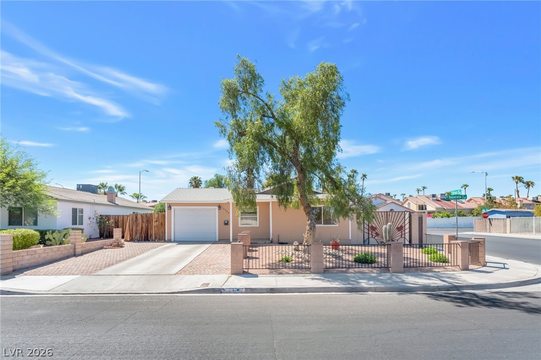 2524 Valparaiso Street Las Vegas NV 89108