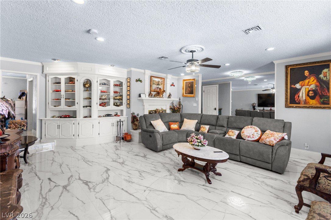 1963 Catalpa Trail Las Vegas NV 89108