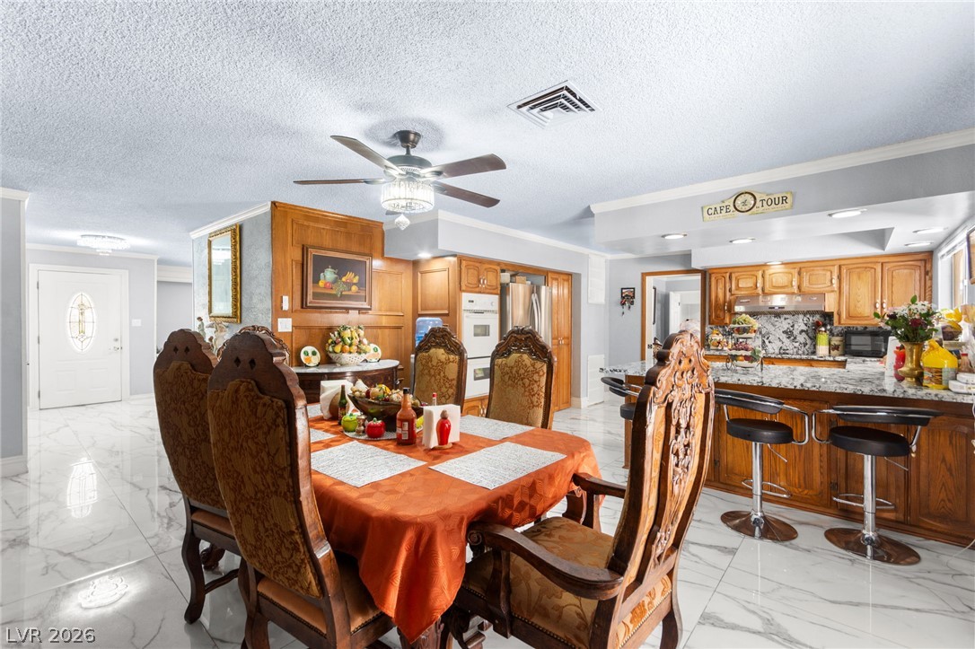 1963 Catalpa Trail Las Vegas NV 89108