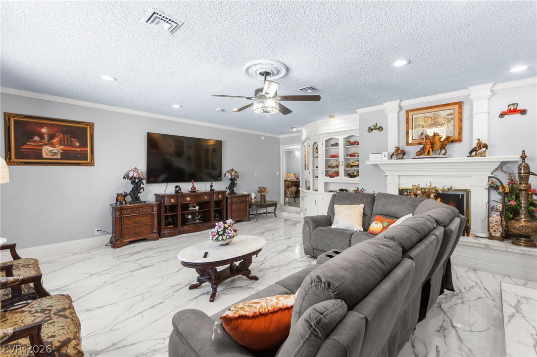 1963 Catalpa Trail Las Vegas NV 89108