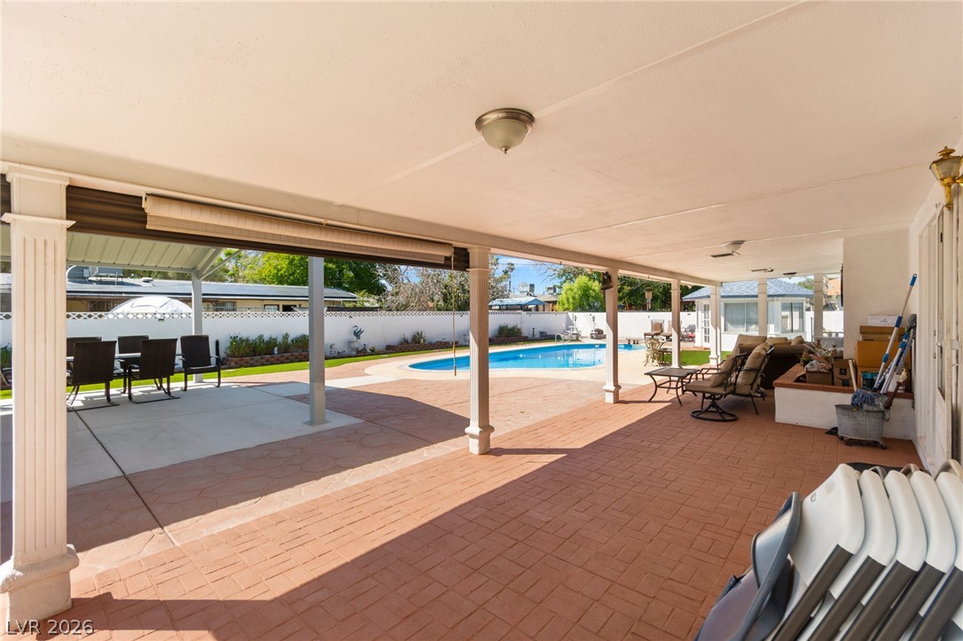 1963 Catalpa Trail Las Vegas NV 89108