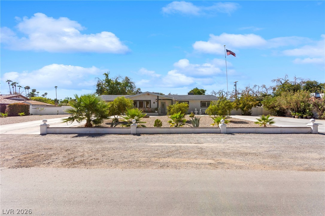 1963 Catalpa Trail Las Vegas NV 89108