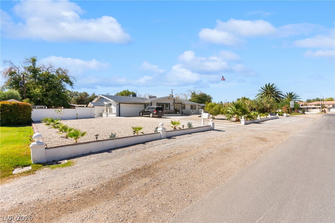 1963 Catalpa Trail Las Vegas NV 89108
