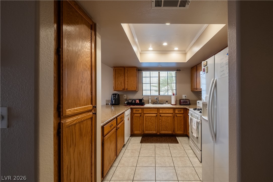 2820 South Swallow Point Circle Las Vegas NV 89117