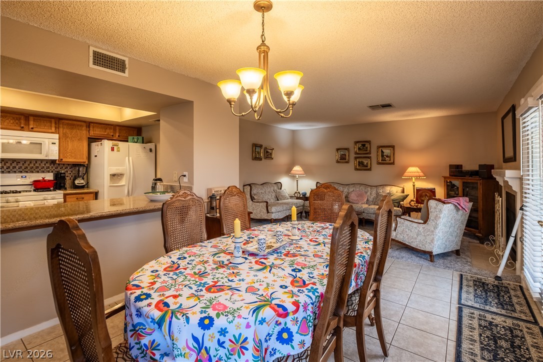 2820 South Swallow Point Circle Las Vegas NV 89117