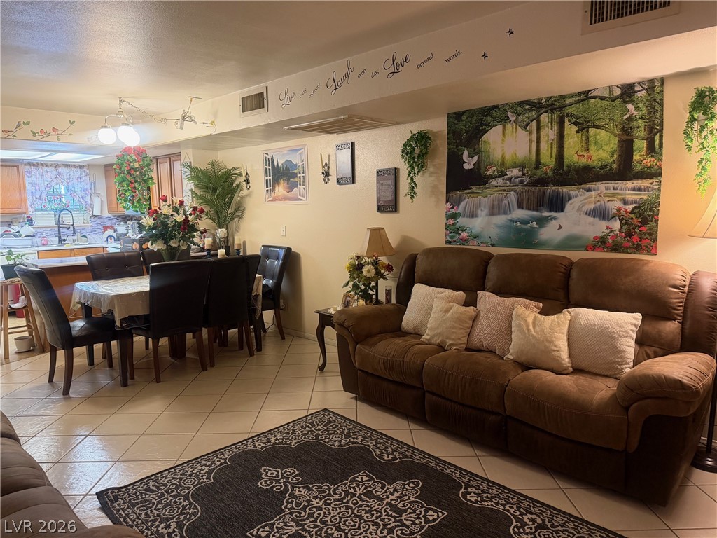 6033 Vegas Drive Las Vegas NV 89108