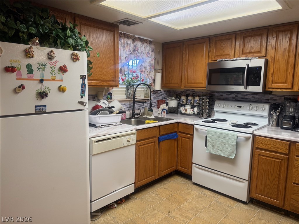 6033 Vegas Drive Las Vegas NV 89108