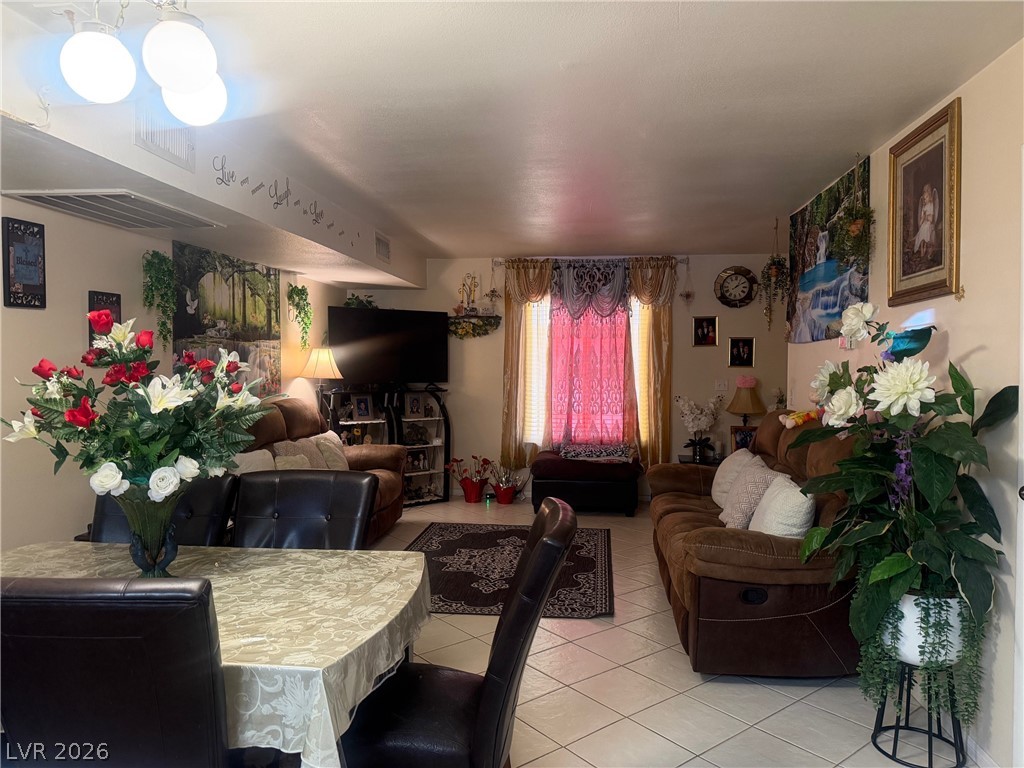 6033 Vegas Drive Las Vegas NV 89108