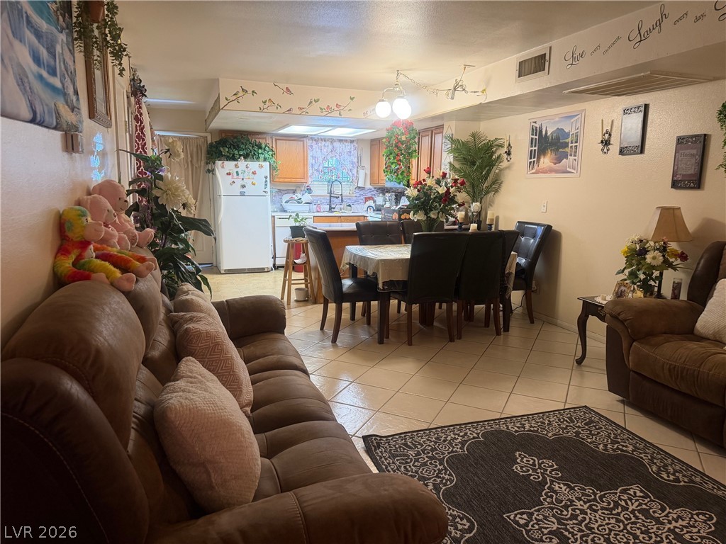 6033 Vegas Drive Las Vegas NV 89108