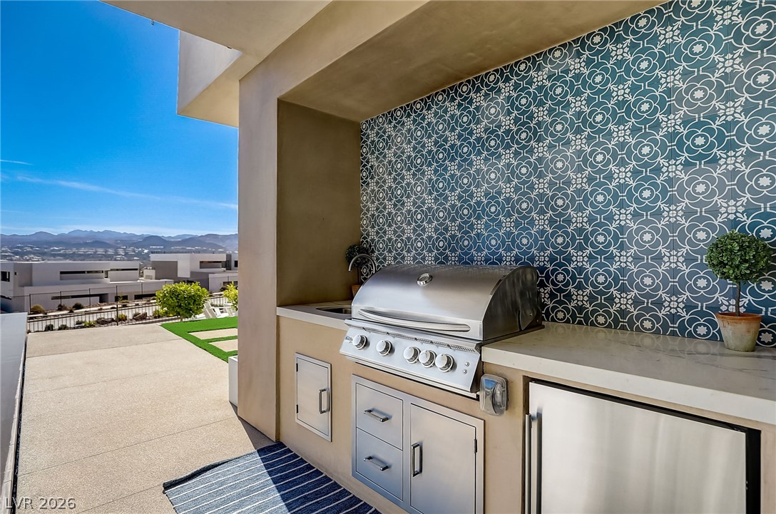 12 Highland Cove Lane Henderson NV 89011