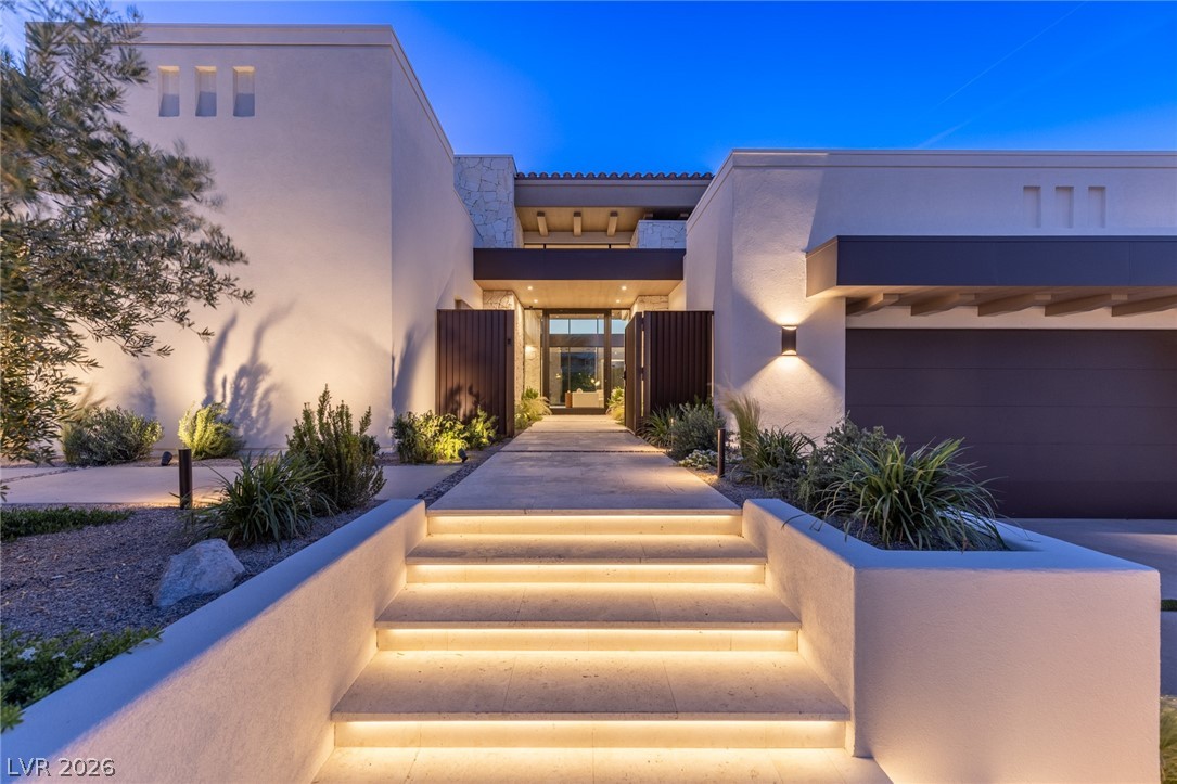 24 Pebble Hills Court Las Vegas NV 89141