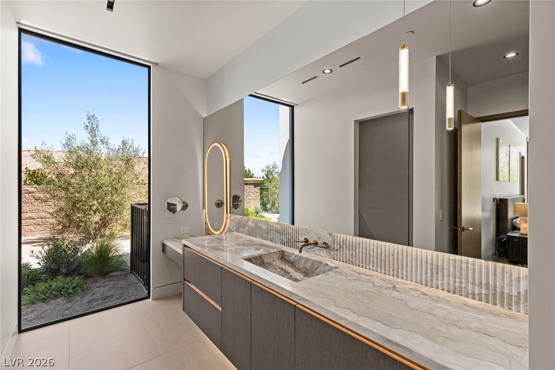 24 Pebble Hills Court Las Vegas NV 89141
