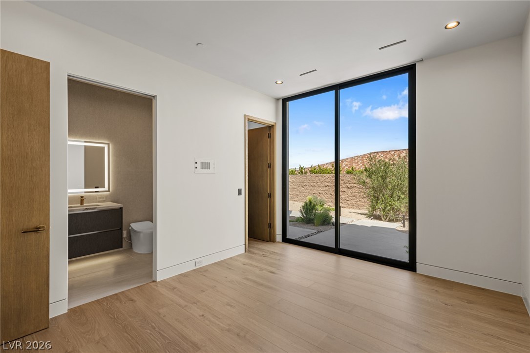 24 Pebble Hills Court Las Vegas NV 89141