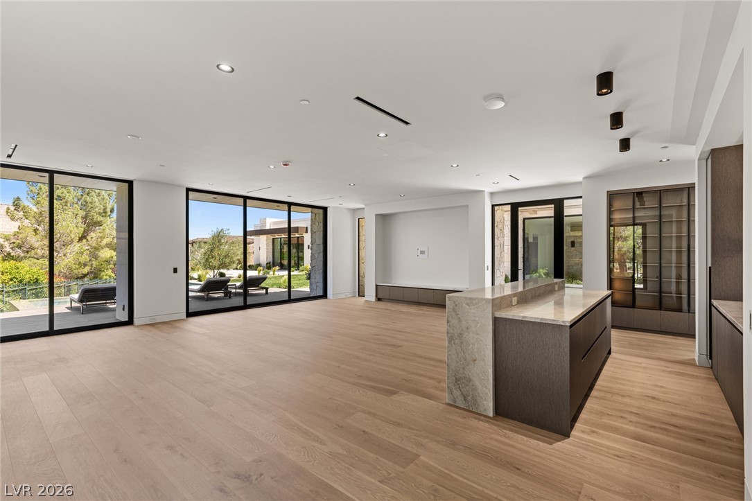 24 Pebble Hills Court Las Vegas NV 89141