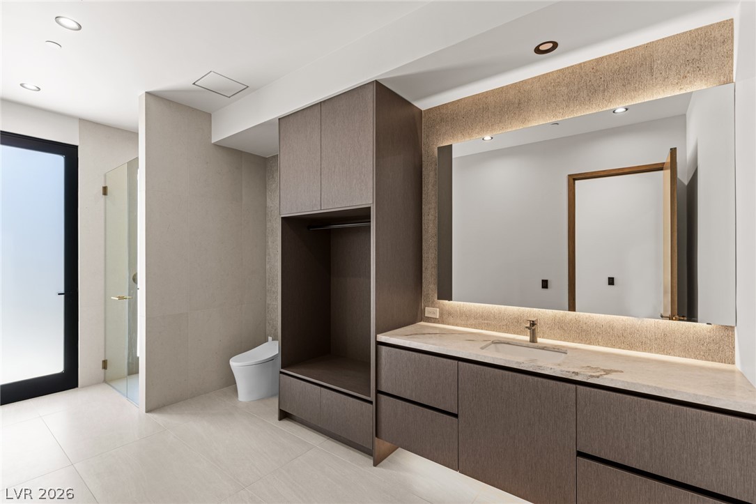 24 Pebble Hills Court Las Vegas NV 89141