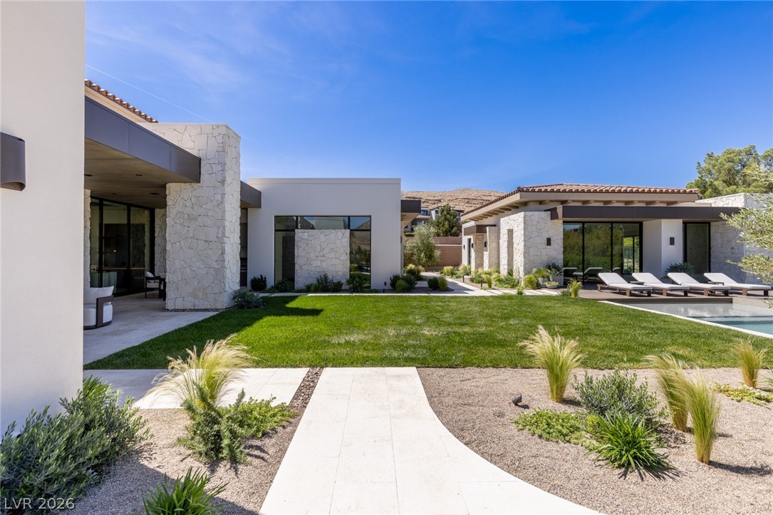 24 Pebble Hills Court Las Vegas NV 89141