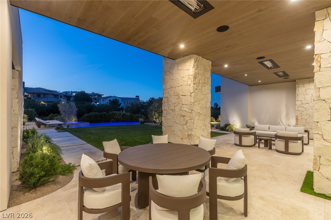 24 Pebble Hills Court Las Vegas NV 89141