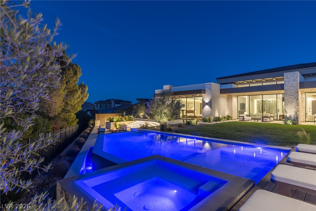 24 Pebble Hills Court Las Vegas NV 89141