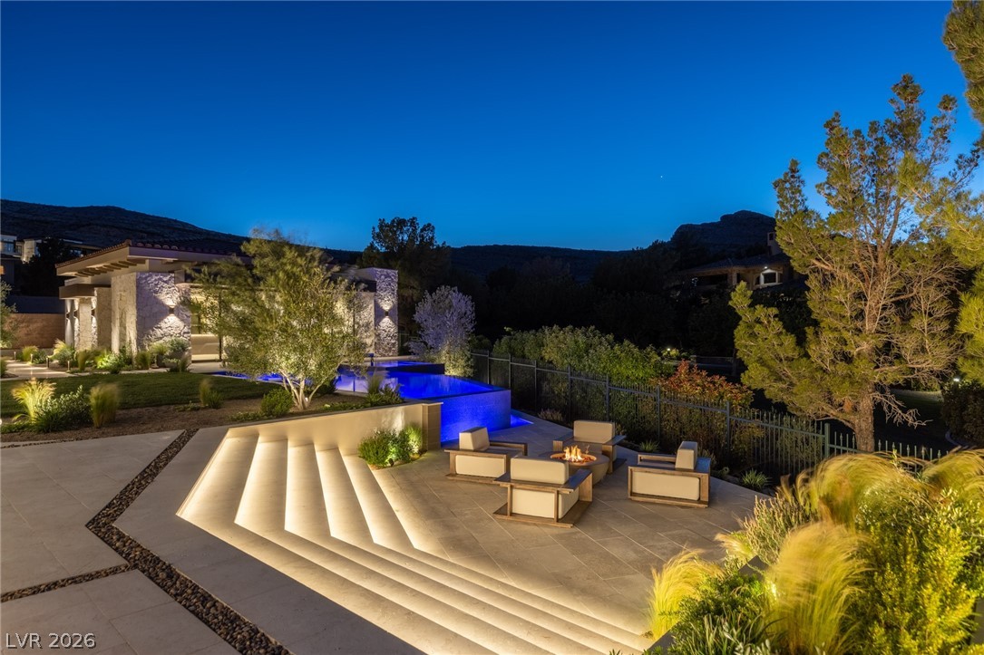 24 Pebble Hills Court Las Vegas NV 89141