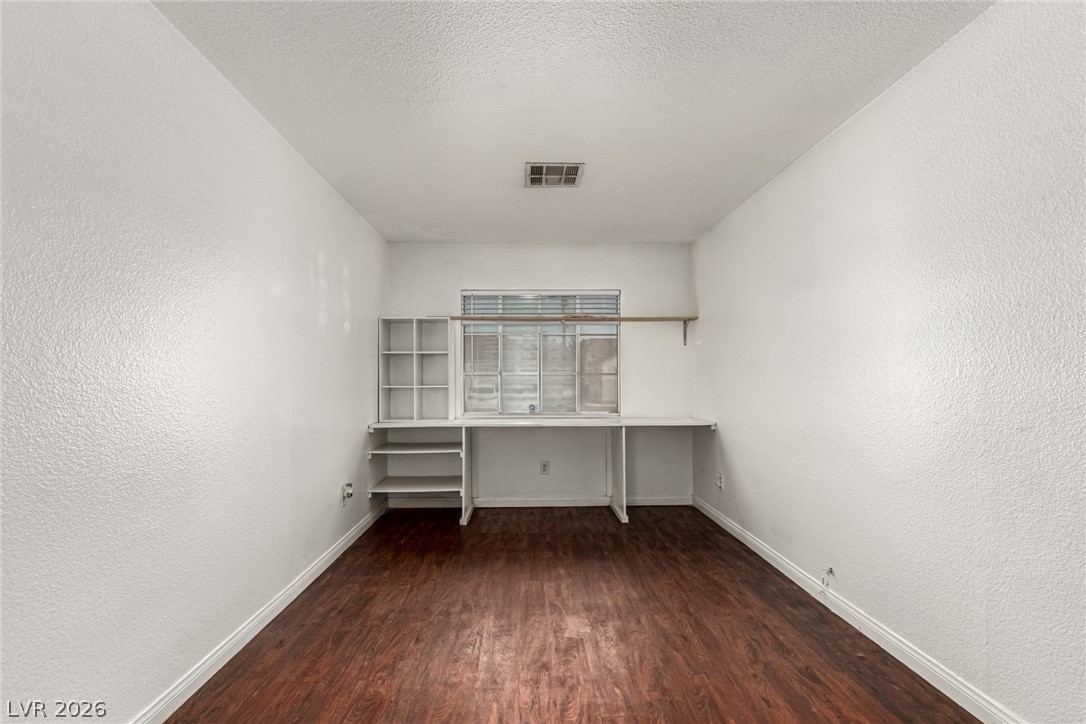 5931 Whalers Drift Street North Las Vegas NV 89031