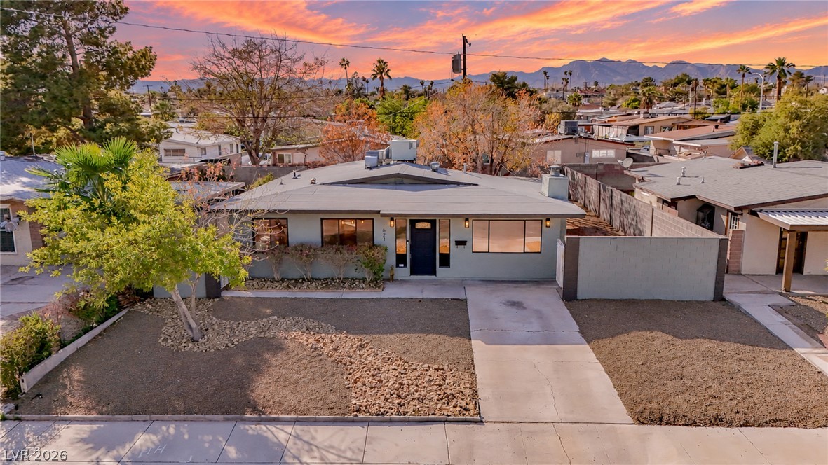 621 Berry Circle Las Vegas NV 89107