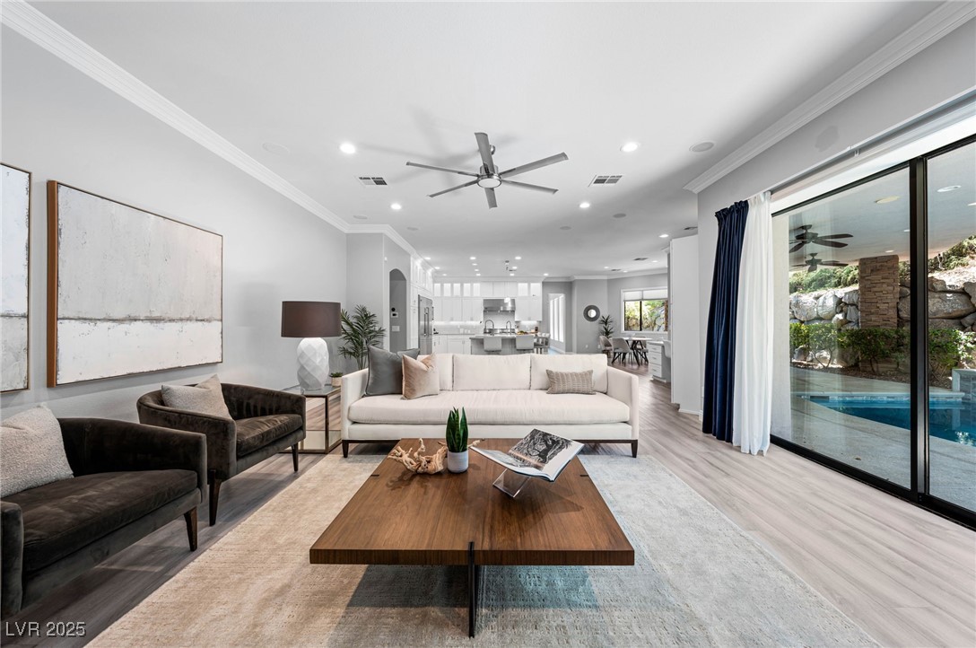 29 Soaring Bird Court Las Vegas NV 89135