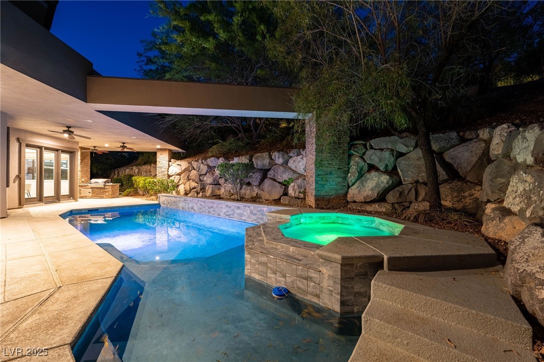 29 Soaring Bird Court Las Vegas NV 89135
