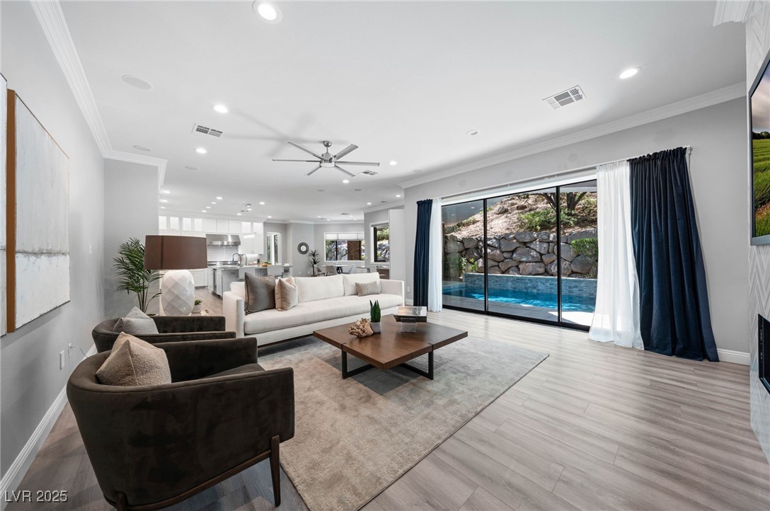 29 Soaring Bird Court Las Vegas NV 89135