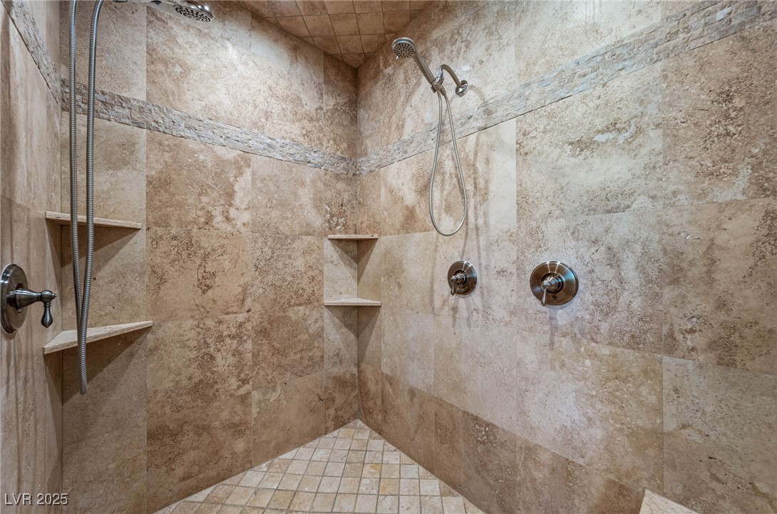 29 Soaring Bird Court Las Vegas NV 89135