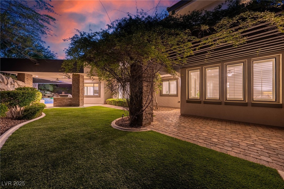 29 Soaring Bird Court Las Vegas NV 89135
