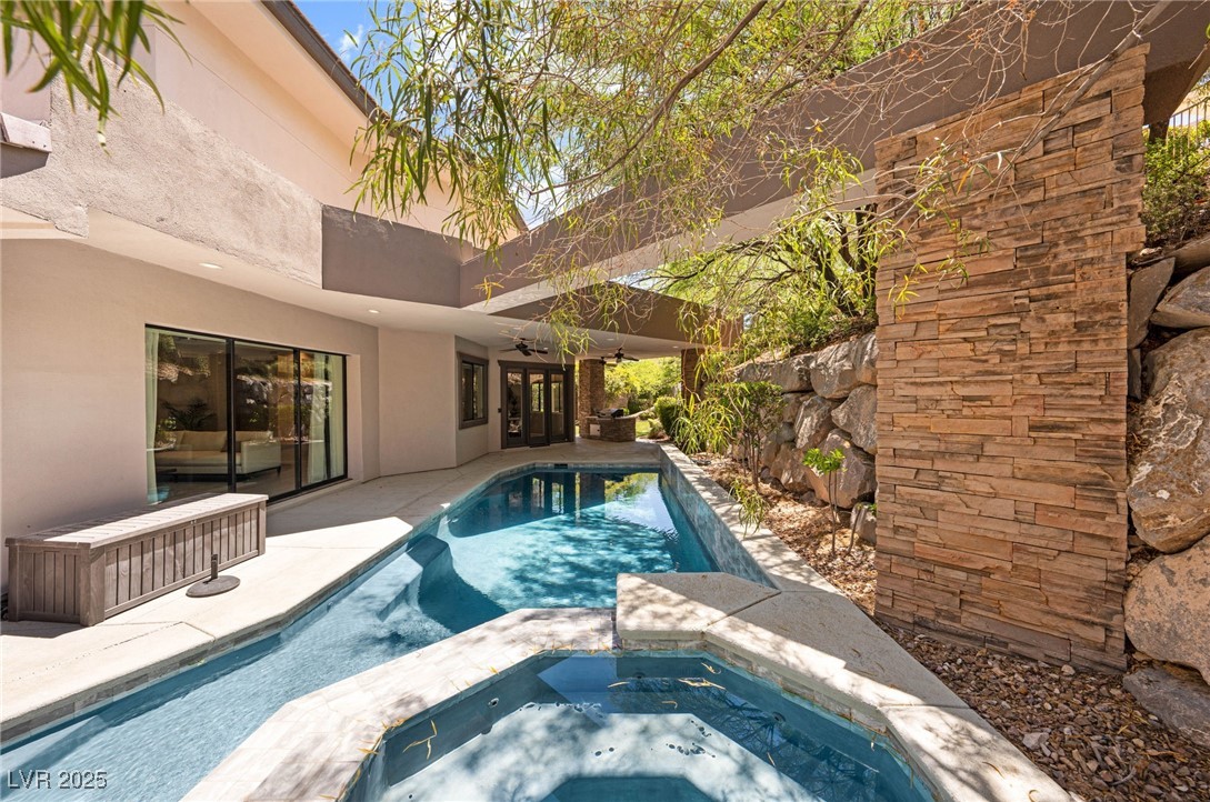 29 Soaring Bird Court Las Vegas NV 89135