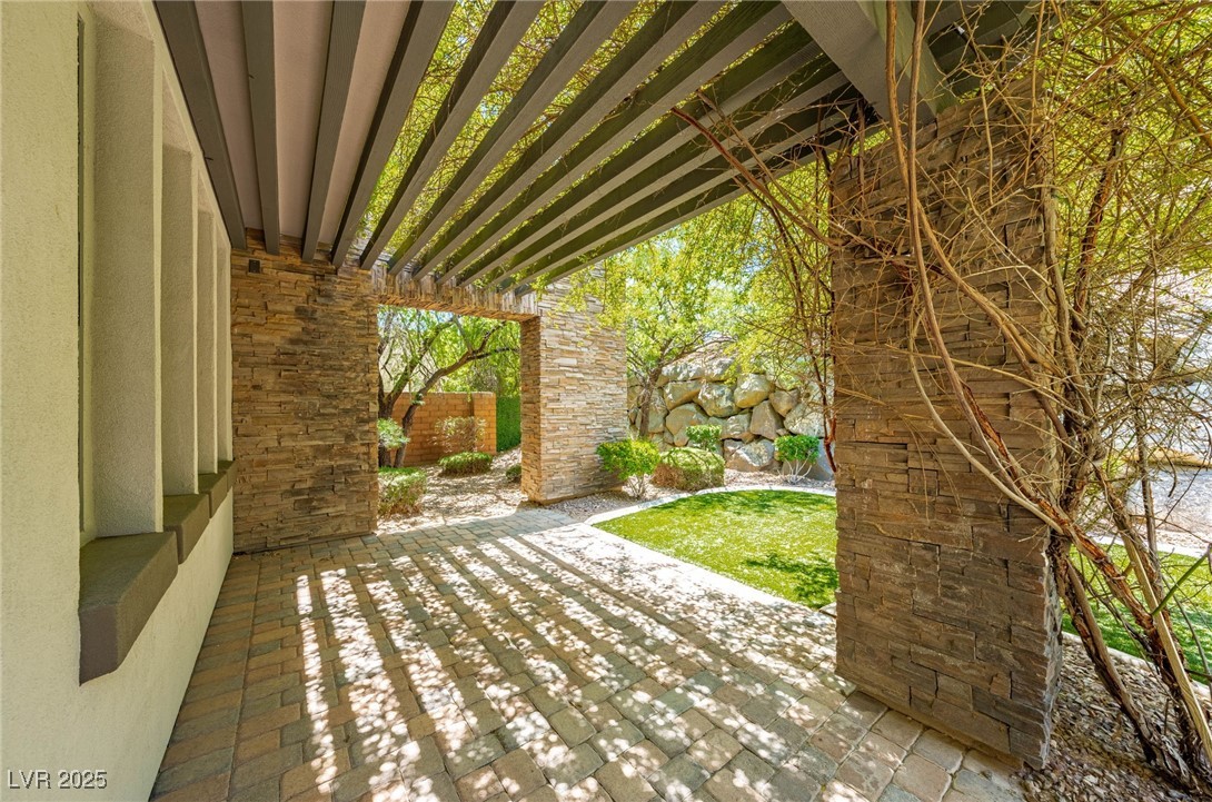29 Soaring Bird Court Las Vegas NV 89135