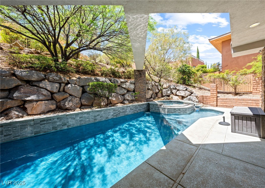 29 Soaring Bird Court Las Vegas NV 89135