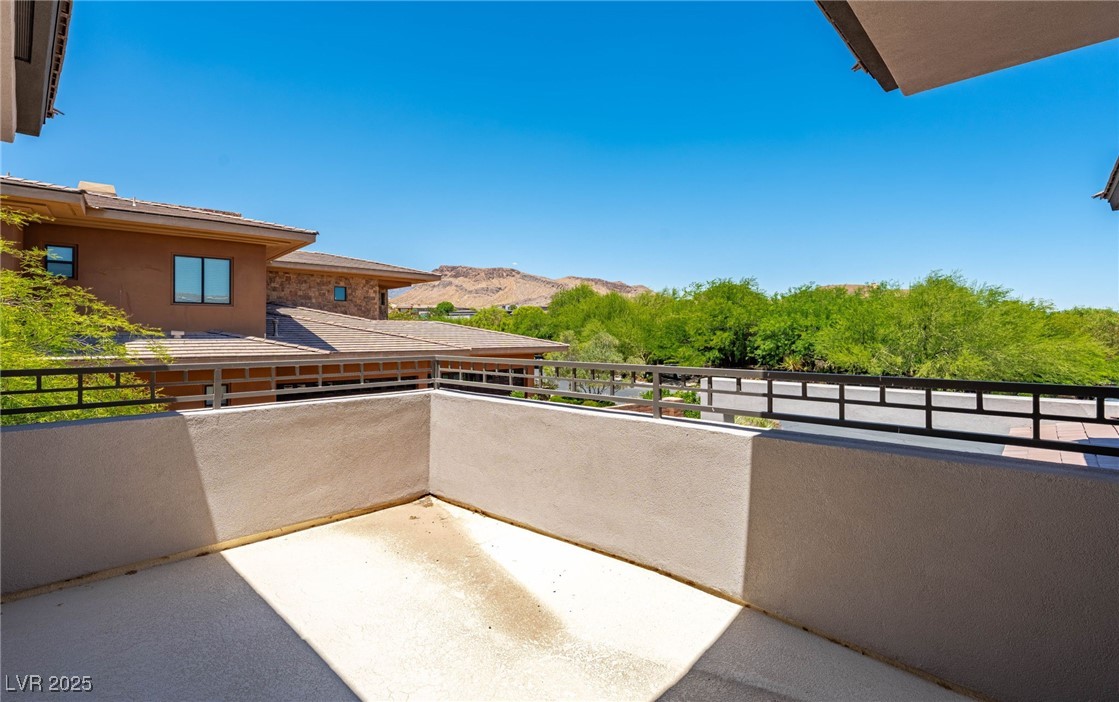 29 Soaring Bird Court Las Vegas NV 89135