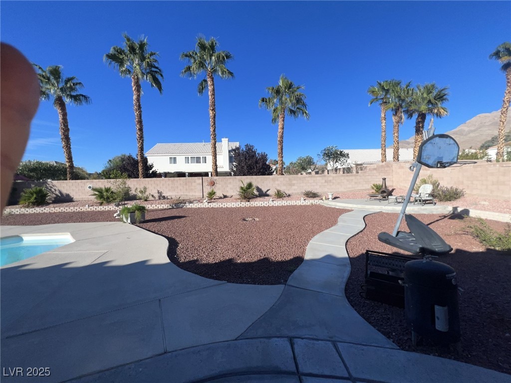 6596 Secluded Avenue Las Vegas NV 89110