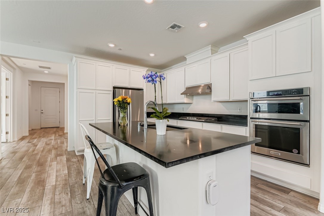 116 Lake Oasis Street Henderson NV 89011