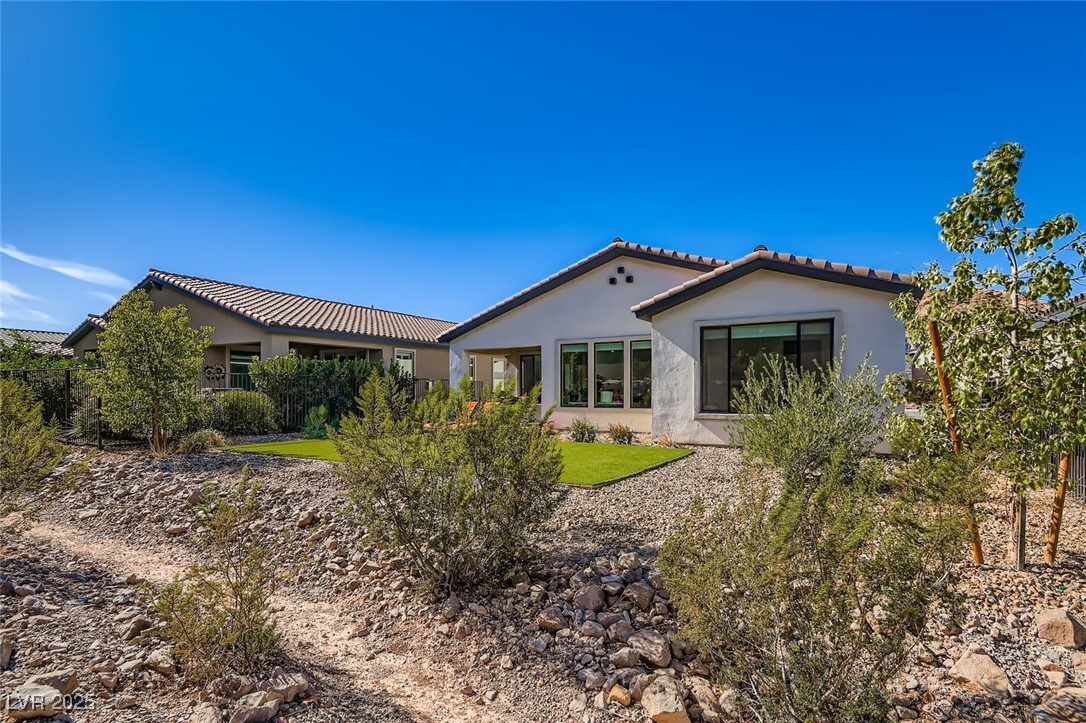 116 Lake Oasis Street Henderson NV 89011