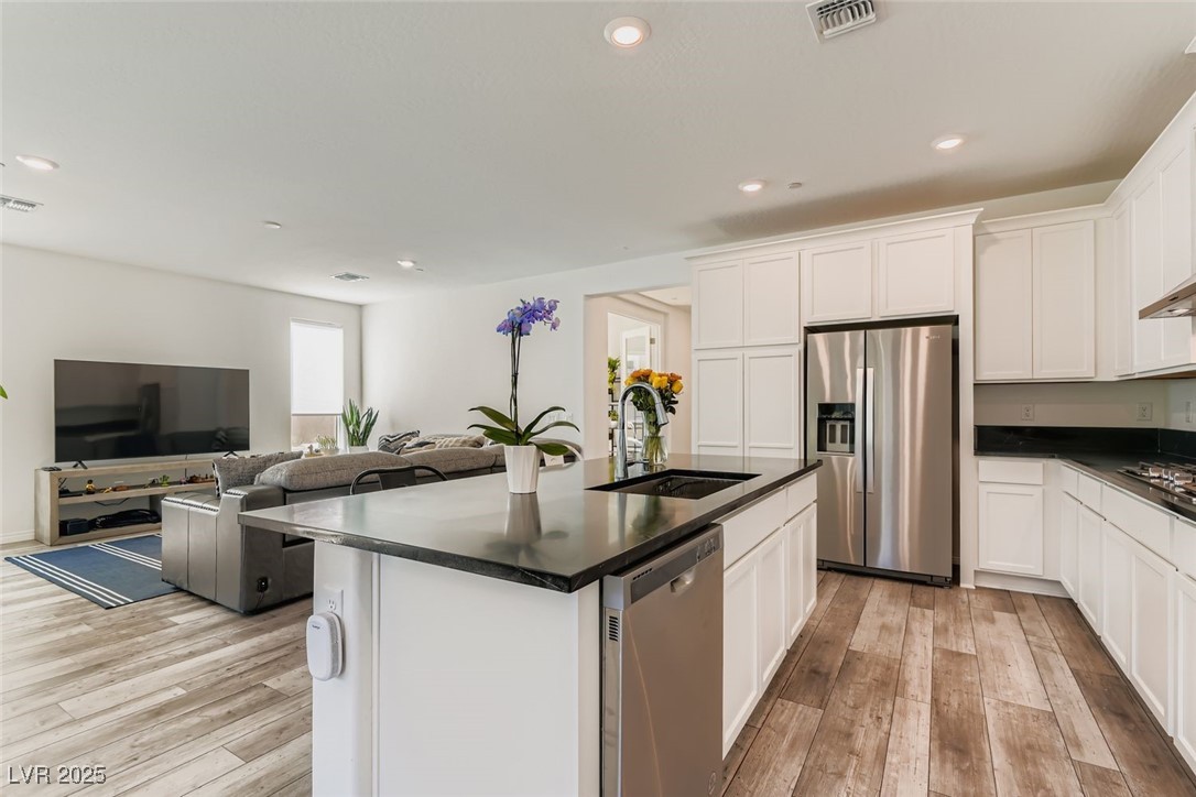 116 Lake Oasis Street Henderson NV 89011