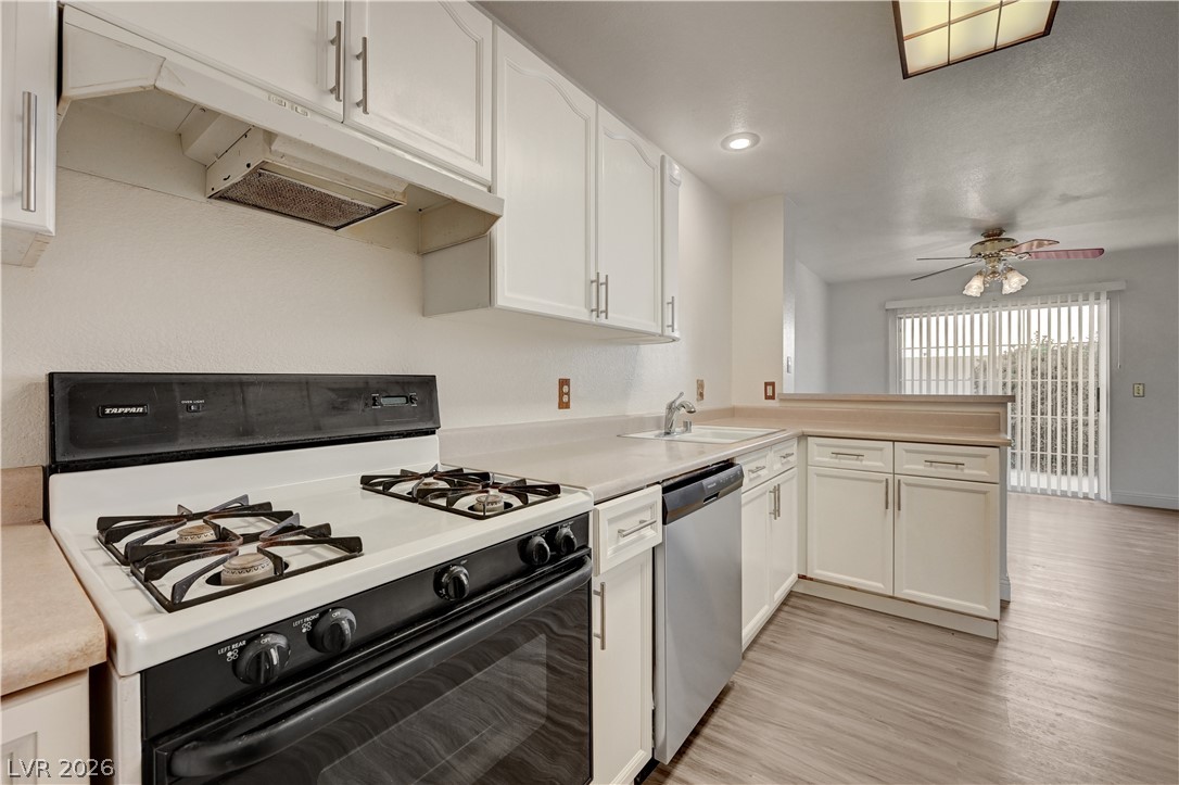 8464 Vast Horizon Avenue Las Vegas NV 89129