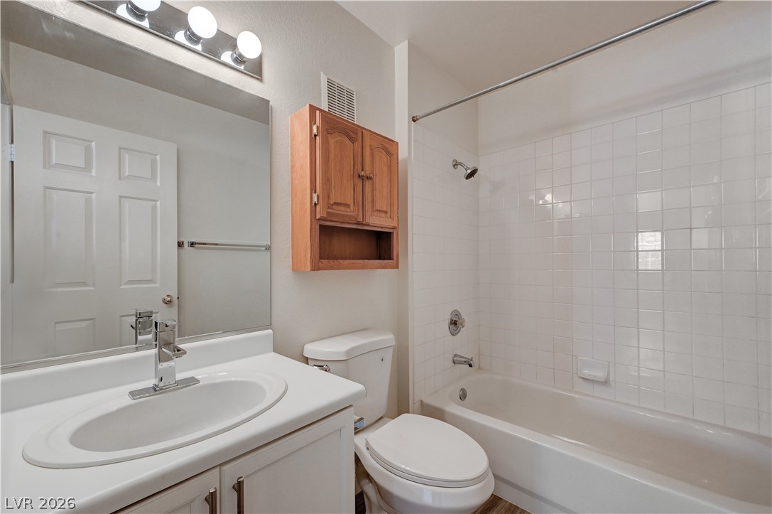 8464 Vast Horizon Avenue Las Vegas NV 89129