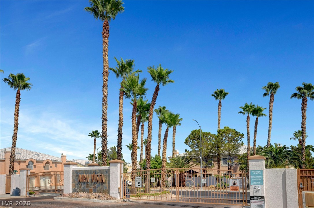 8464 Vast Horizon Avenue Las Vegas NV 89129