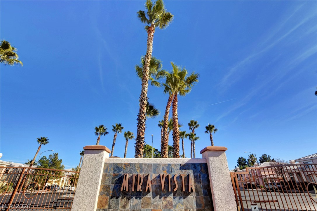 8464 Vast Horizon Avenue Las Vegas NV 89129