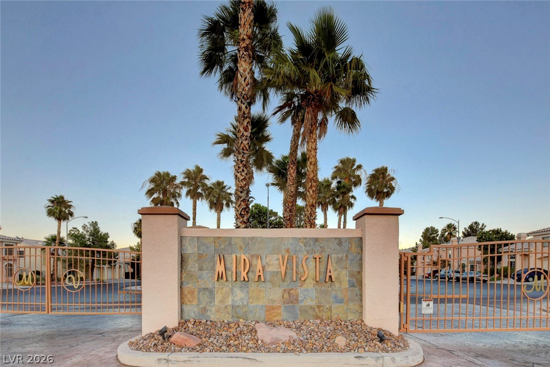 8464 Vast Horizon Avenue Las Vegas NV 89129