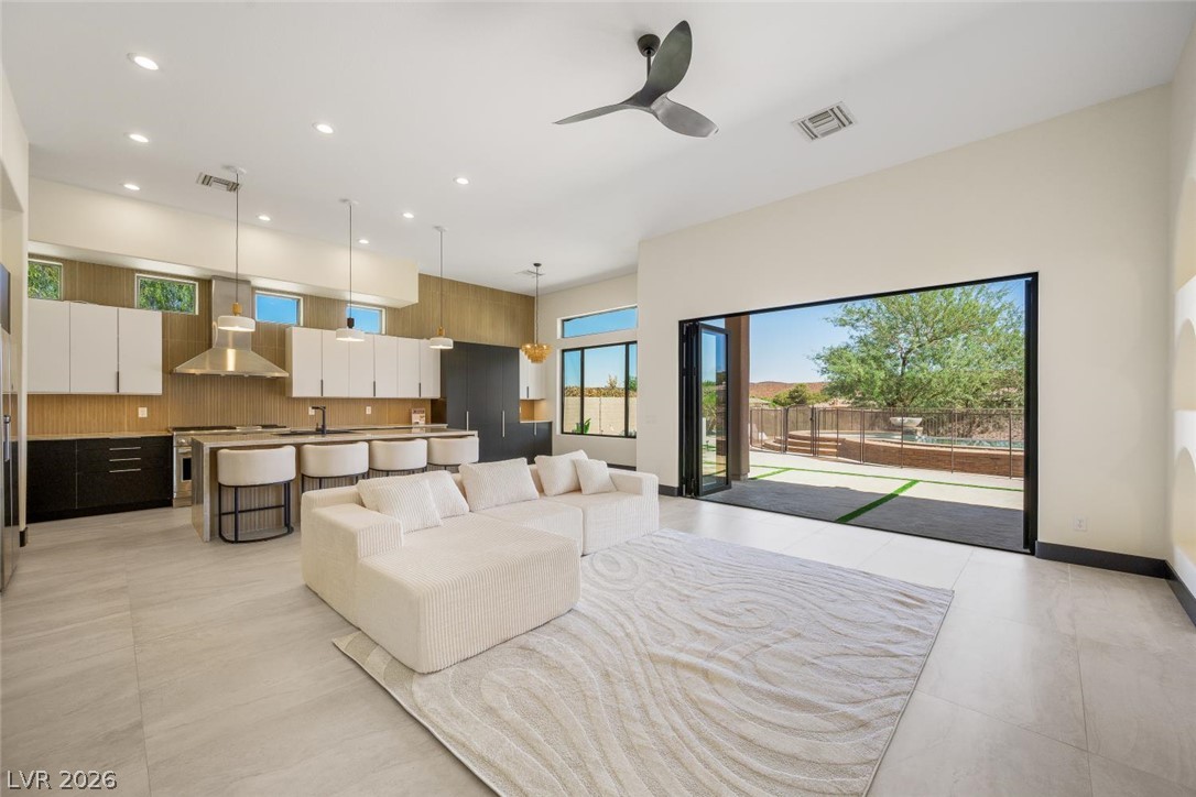 18 Wade Hampton Trail Henderson NV 89052