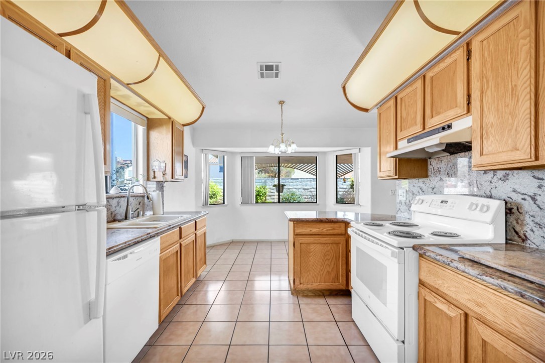 7713 Leavorite Drive Las Vegas NV 89128