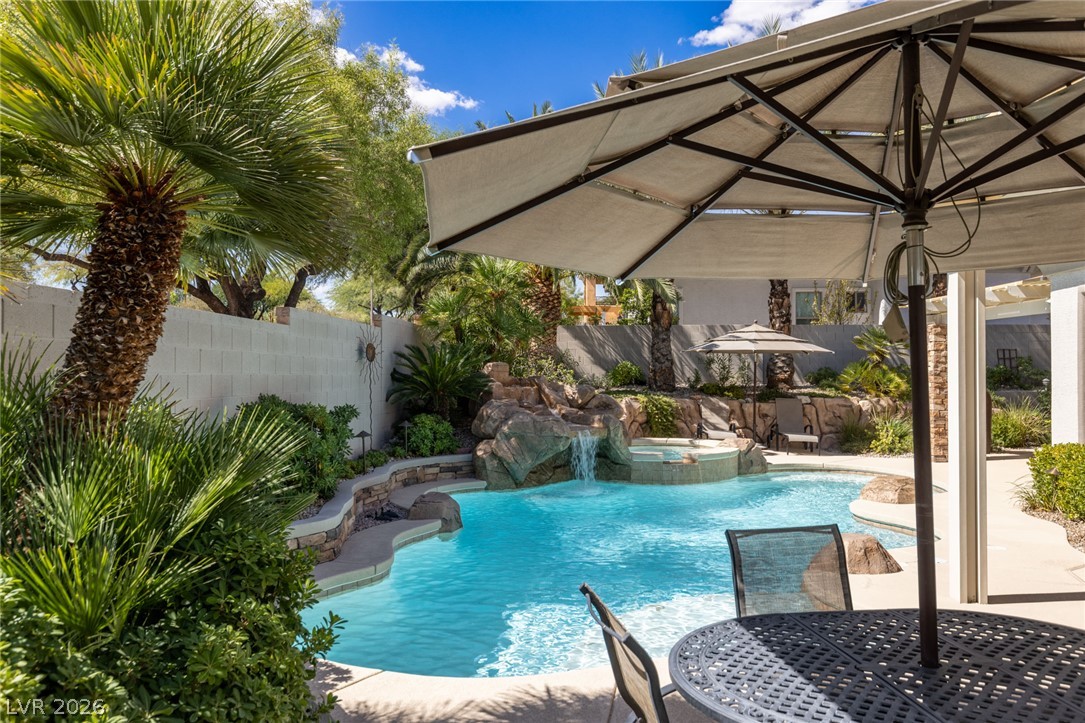 10713 Beringer Drive Las Vegas NV 89144