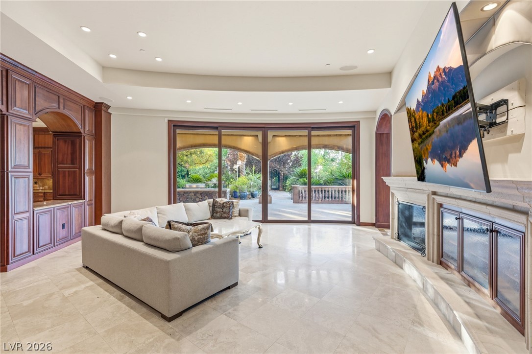 18 Olympia Hills Circle Las Vegas NV 89141