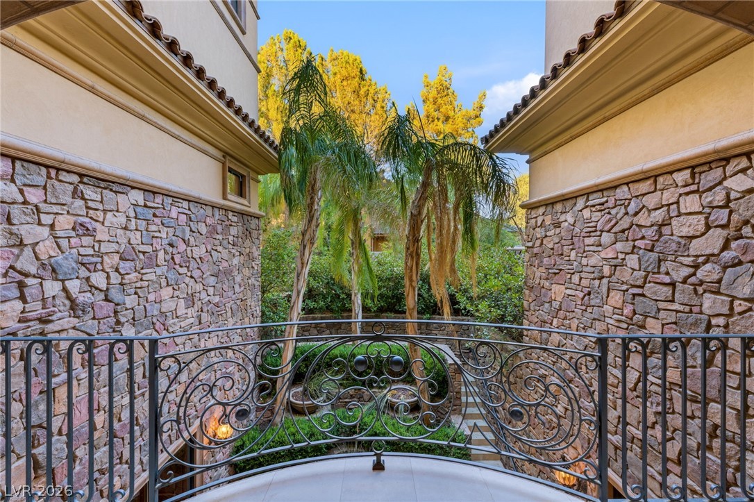 18 Olympia Hills Circle Las Vegas NV 89141