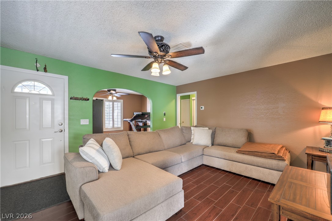 4760 Willow Crest Avenue Las Vegas NV 89147