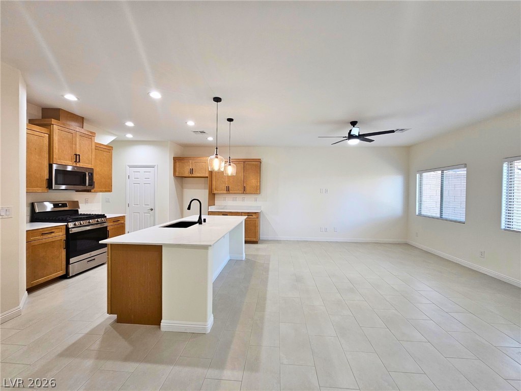 8476 Spirit Vale Avenue Las Vegas NV 89117